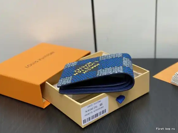 First bag ru LOUIS VUITTON MULTIPLE WALLET-11.5*9*1.5cm 0617